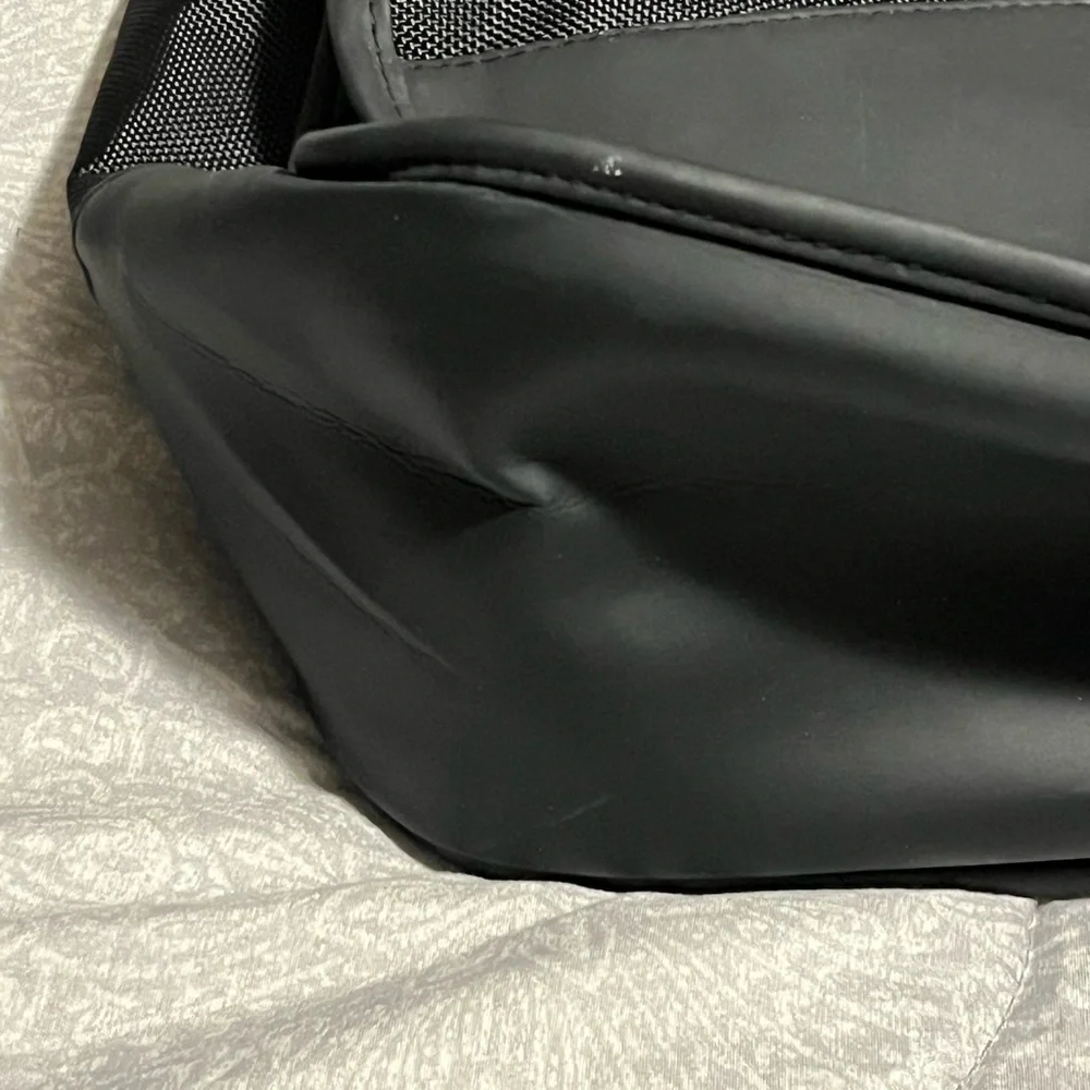 National Geographic Nat Geo Channel 10 Year Vertical Shoulder Messenger Bag